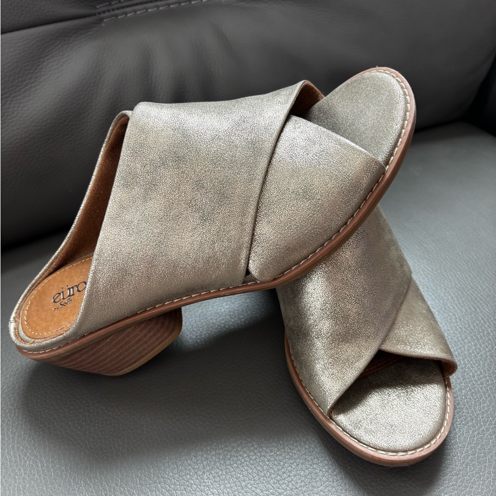 EUROSOFT Women's Metallic Slide Sandals